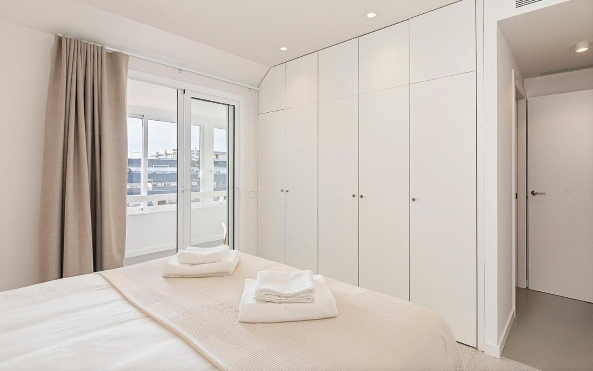 Penthouse With Terrace Near Gran Via And Camp Nou Apartment