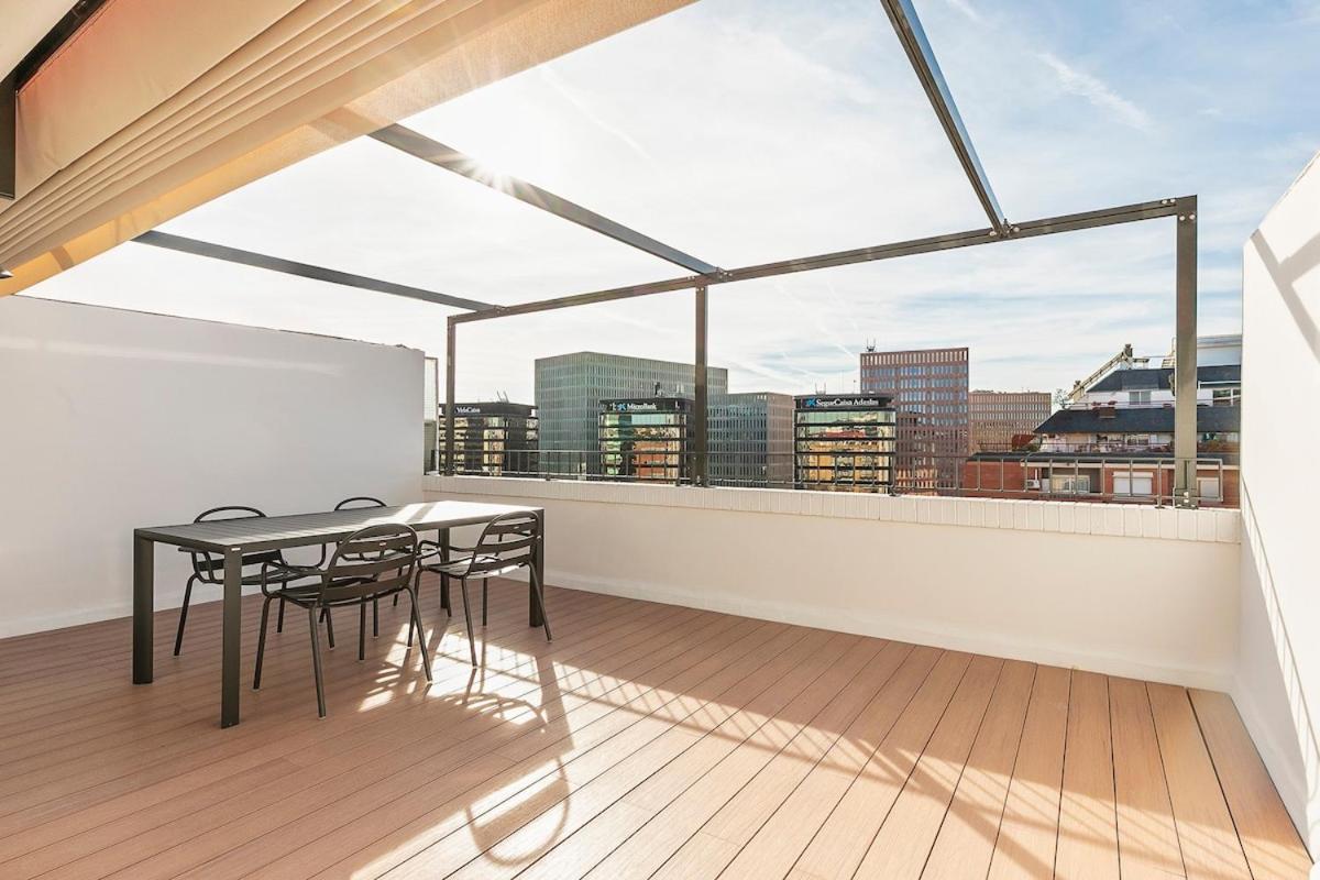Penthouse With Terrace Near Gran Via And Camp Nou Appartamento Barcellona